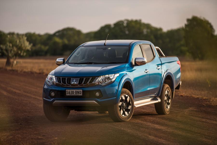  Mitsubishi Triton GLS Double Cab 2015 года  (AU) (фото 24 из 27)